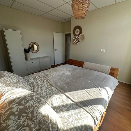 Bnb Bruxelles - Studios & Apartments Венло Екстериор снимка