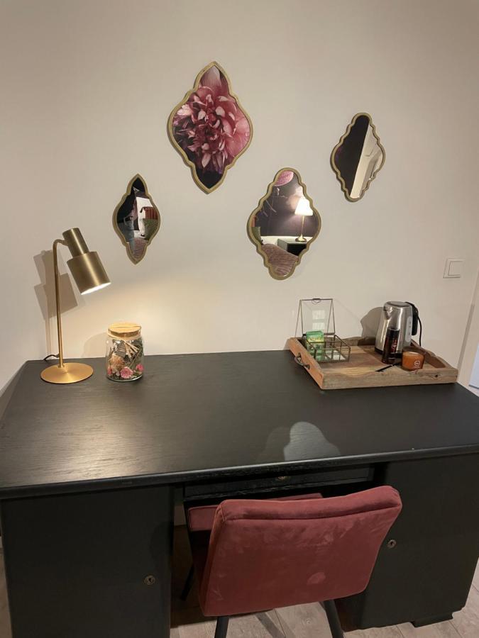Bnb Bruxelles - Studios & Apartments Венло Екстериор снимка