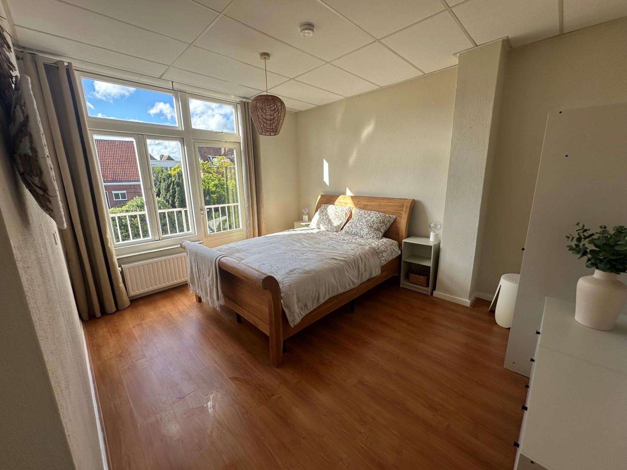 Bnb Bruxelles - Studios & Apartments Венло Екстериор снимка