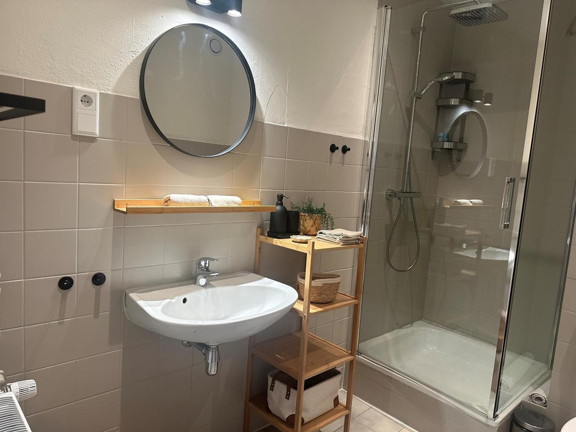 Bnb Bruxelles - Studios & Apartments Венло Екстериор снимка