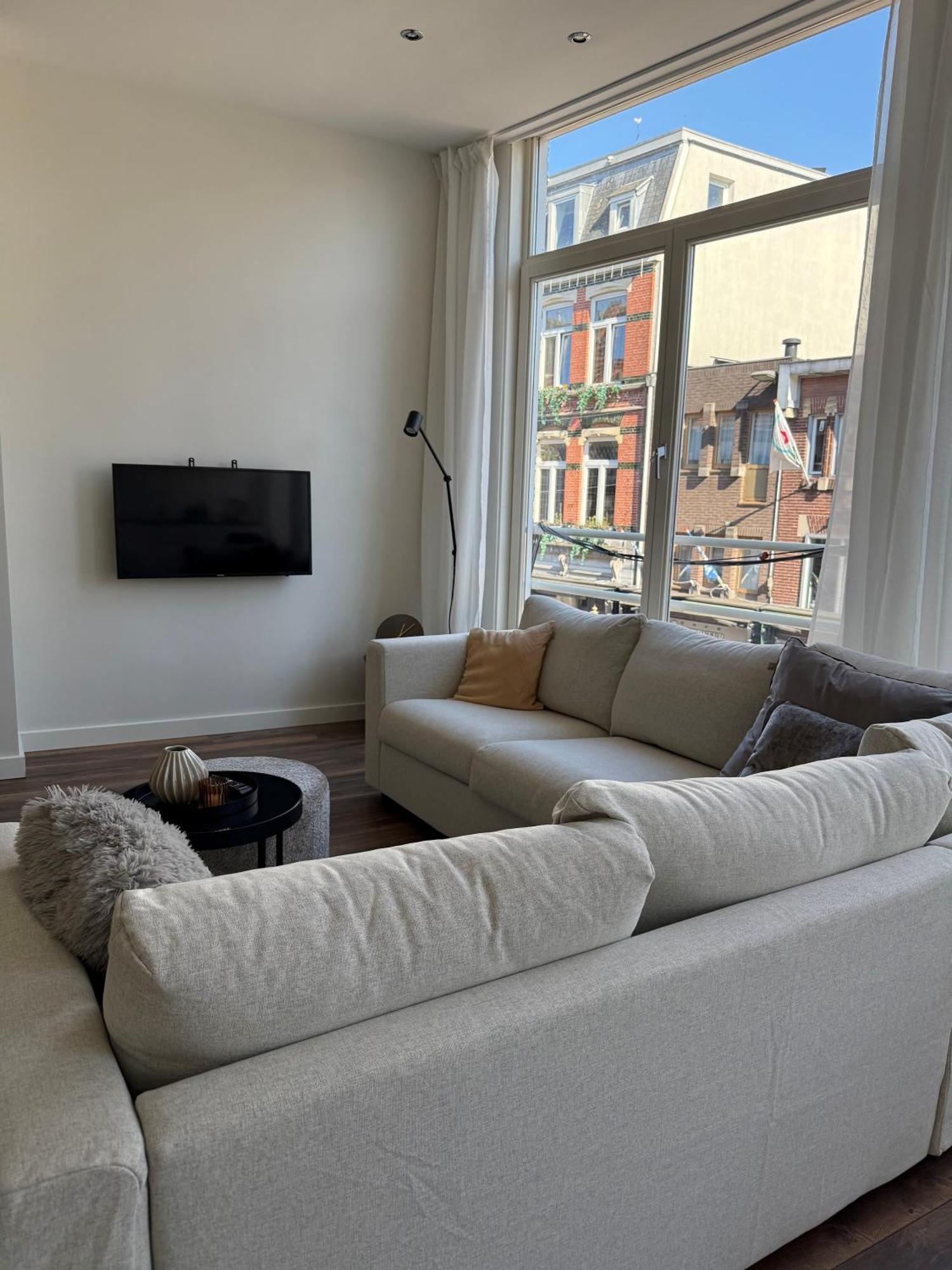 Bnb Bruxelles - Studios & Apartments Венло Екстериор снимка