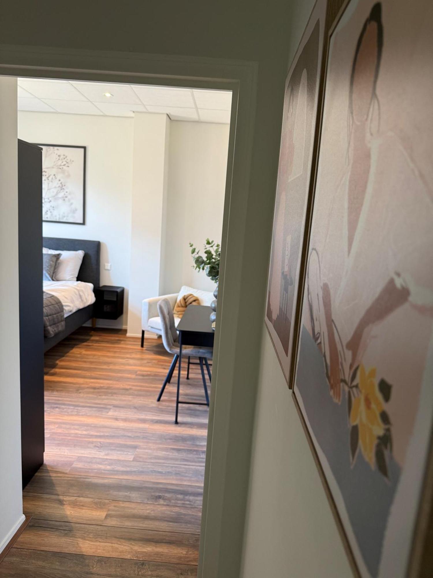 Bnb Bruxelles - Studios & Apartments Венло Екстериор снимка